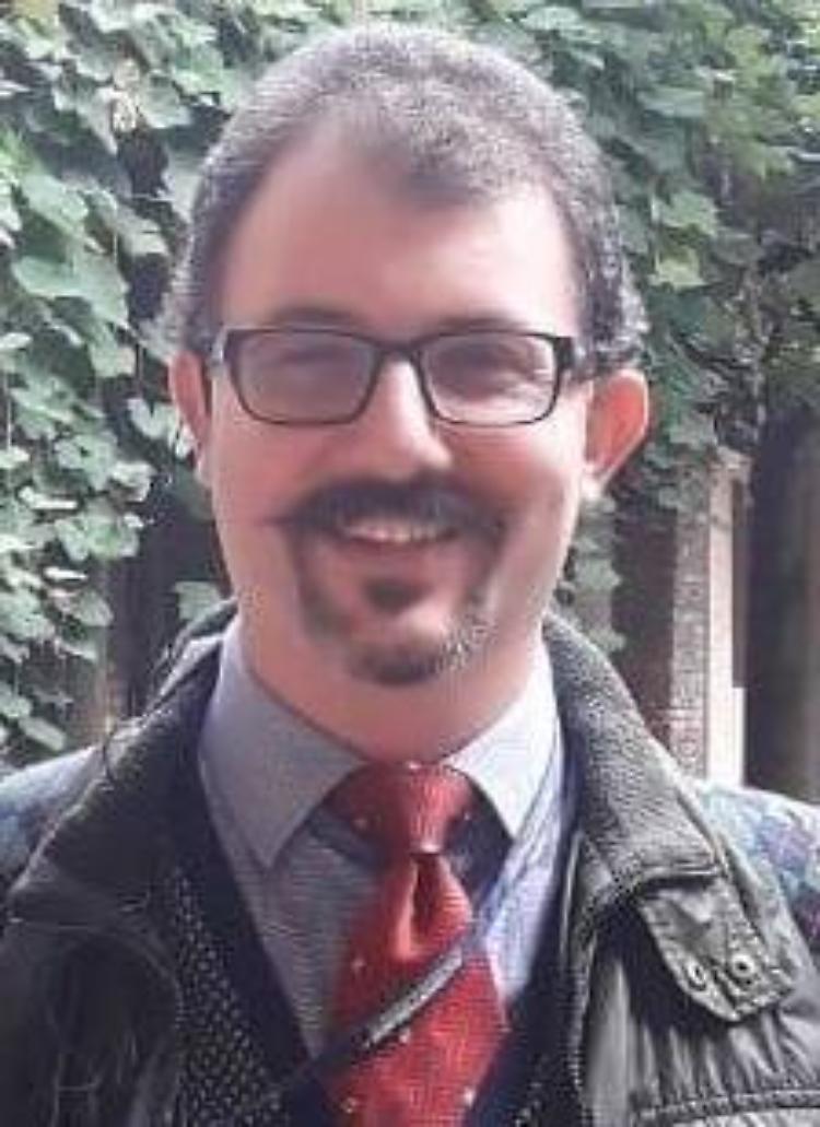 Oltre mille le firme: «Rivogliamo il  bibliotecario»
