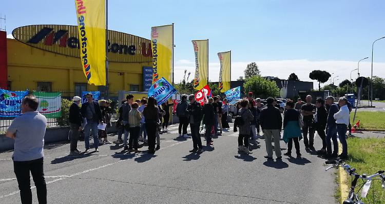 «Stop alle rate dei mutui»