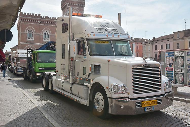 Un rombo per Mietta, camion raduno della generosità