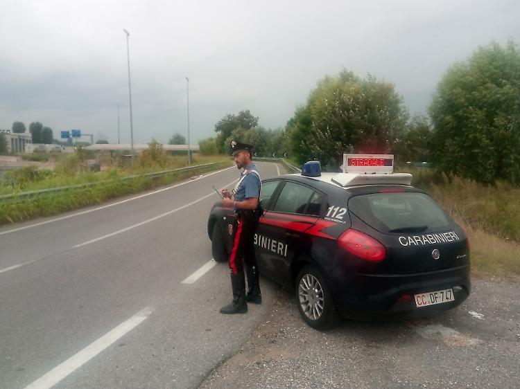 Contromano sulla Paullese, scontro: patente ritirata a una 87enne