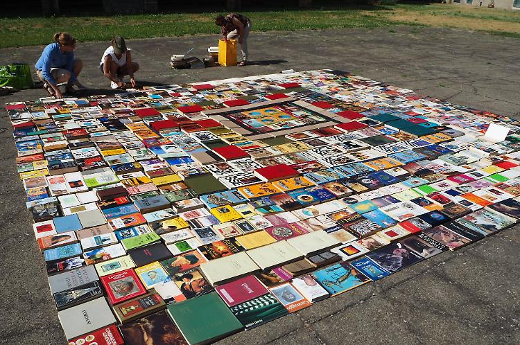 Anteprima Paf, al Cambonino il tappeto di libri