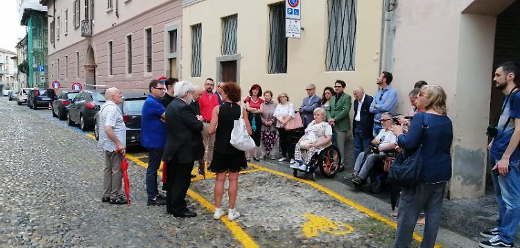 "Se prendi il mio posto prendi anche il mio handicap"