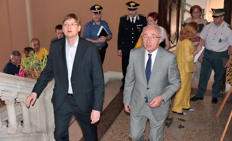 Il prefetto : "Terra bellissima"