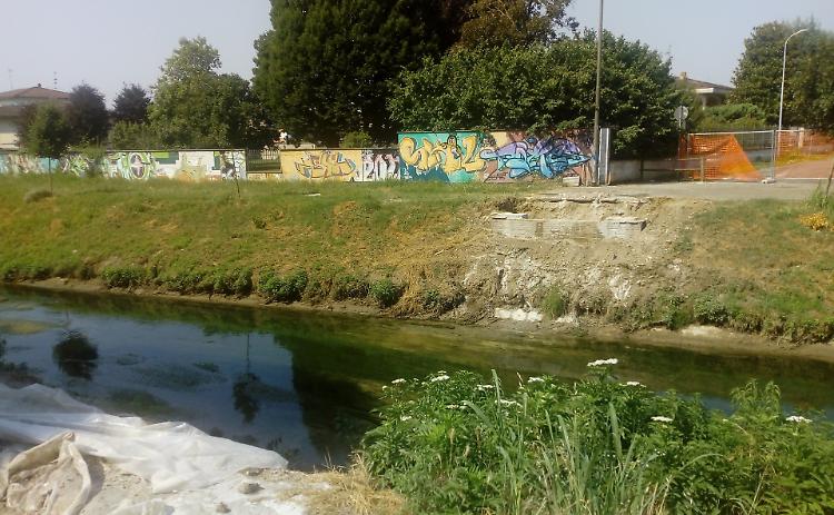 Rimosso il vecchio ponte sul Serio Morto