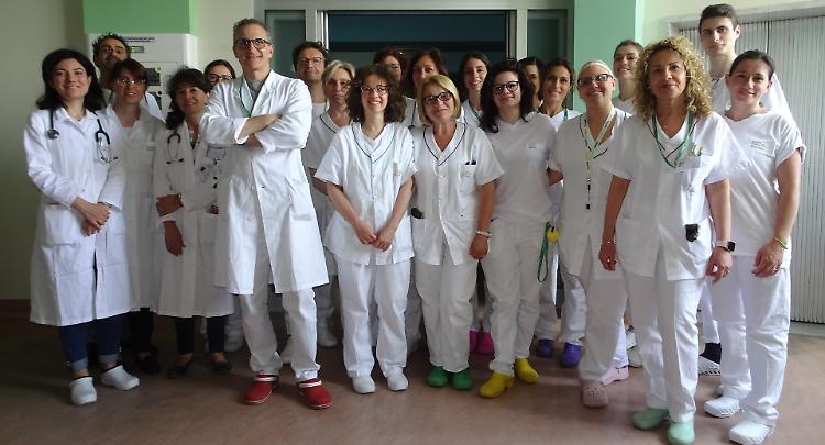 Ospedale. Medicina interna: diagnosi al letto del paziente