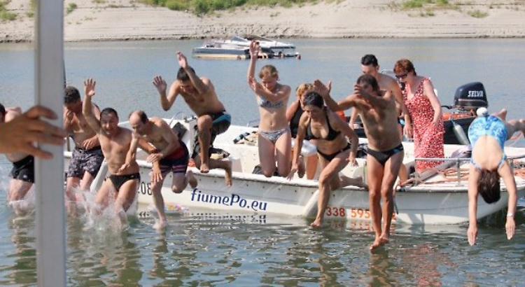 Po, acqua pulita ma niente bagni
