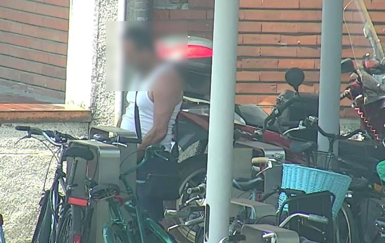 Ruba bici in stazione, patteggia ma non potrà più tornare in città