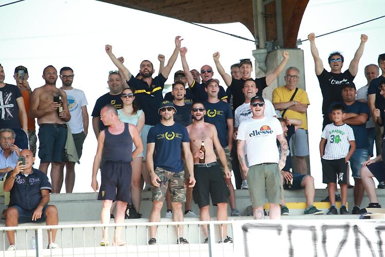 Pergo al lavoro davanti a 200 tifosi