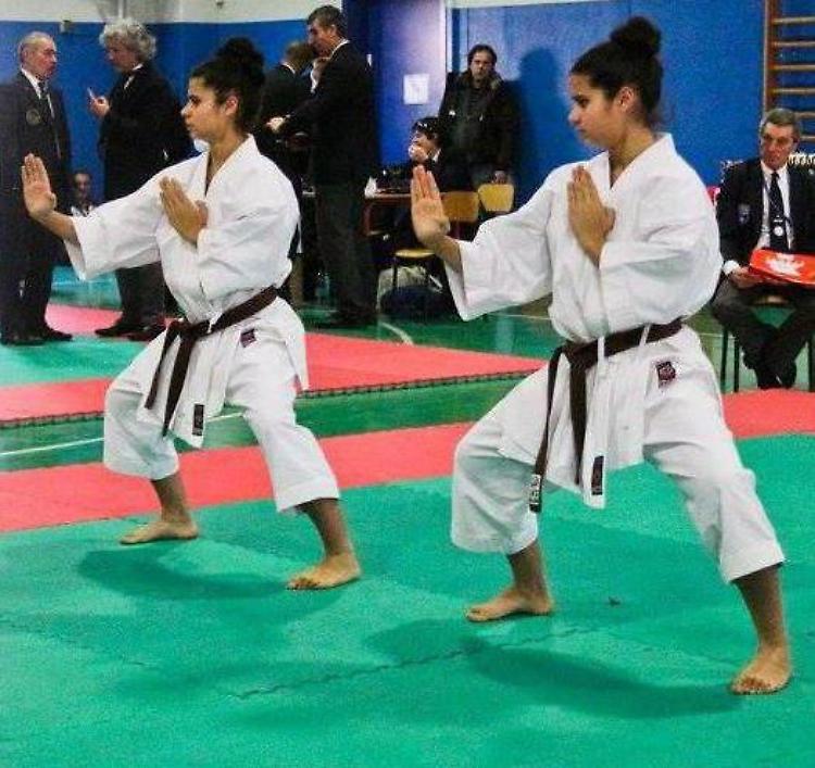 Le gemelle Romanenghi, quando il karate è una sfida in famiglia