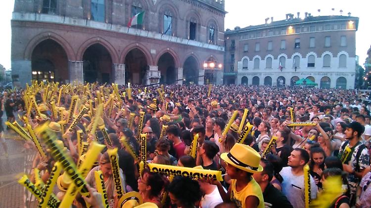 Per Radio Bruno 3 mila 500  sorrisi, musica e voglia di ballare