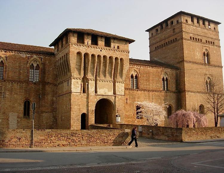 Castello aperto a ladri e vandali