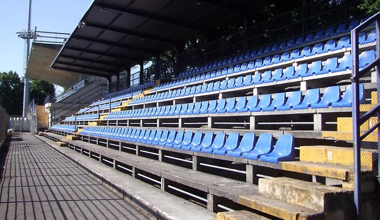 Stadio Voltini, via l’amianto dalla tribuna centrale