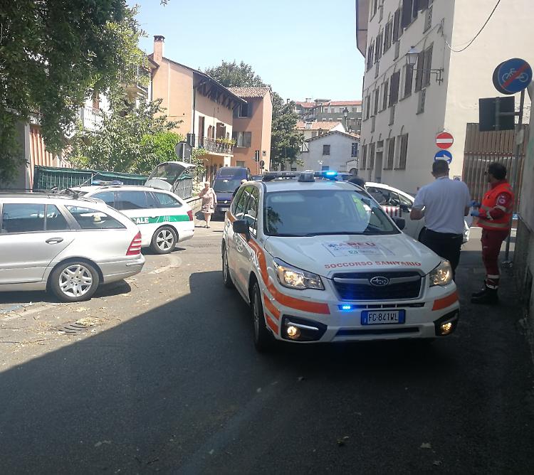 Auto contro bici, ciclista 46 enne in ospedale