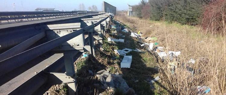 Peduncolo, scoppia la guerra dei rifiuti
