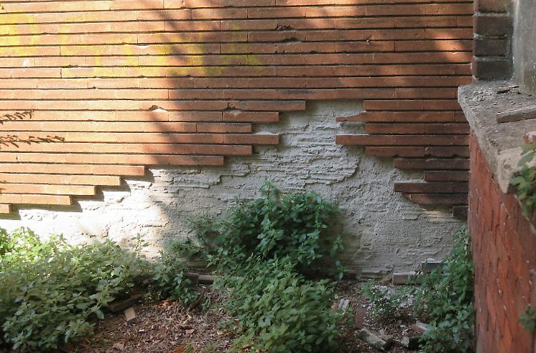 Il Provveditorato sta cadendo a pezzi