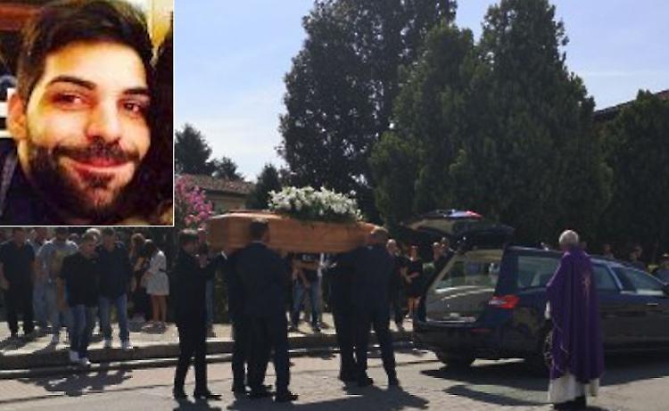 Addio a Gaetano, il don:  &laquo;Questa morte serve a tutti noi per illuminare i nostri giorni&raquo;