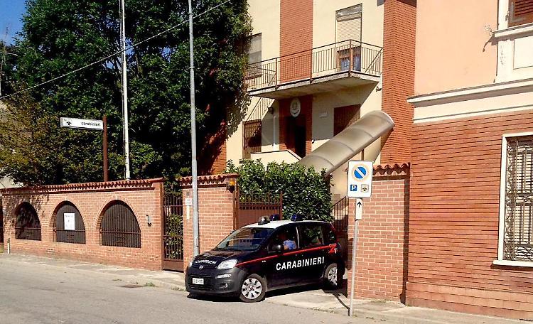 Vendetta a bastonate: 55enne picchiato da padre e figlio