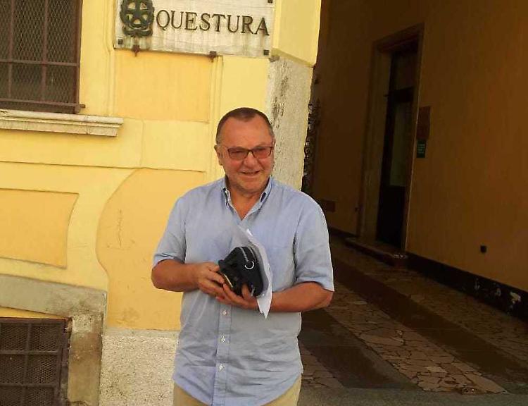 Carta di credito clonate, anche il deputato Pizzetti tra le le vittime