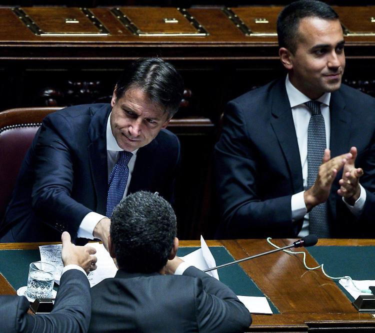 Fiducia Camera al Conte bis, ma è bagarre con Lega-FdI