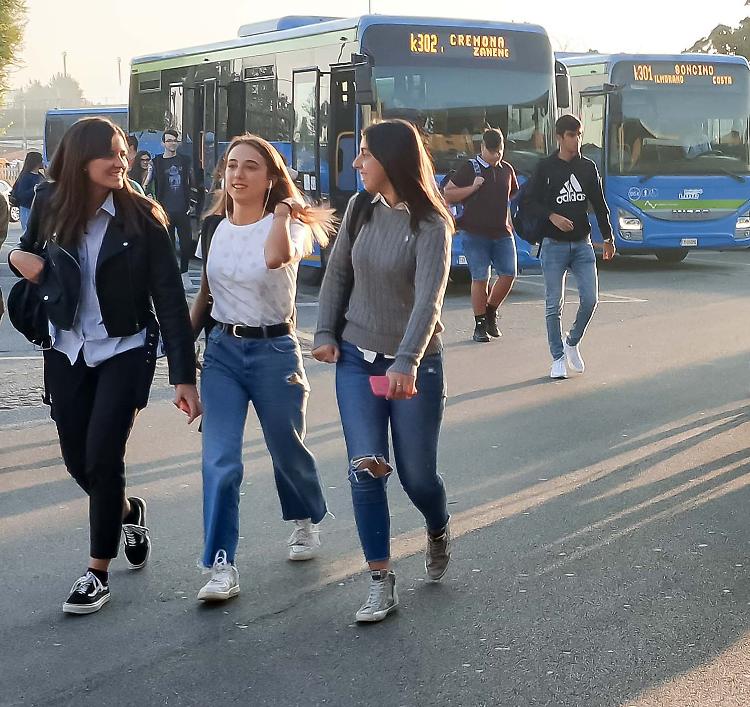 Scuola, il posto sul bus diventa un miraggio