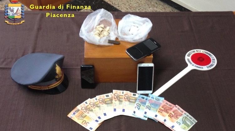 Droga, si prostituivano per una dose