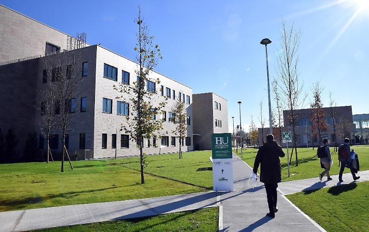 Muore dissanguata per raschiamento, tre medici dell'Humnanitas indagati