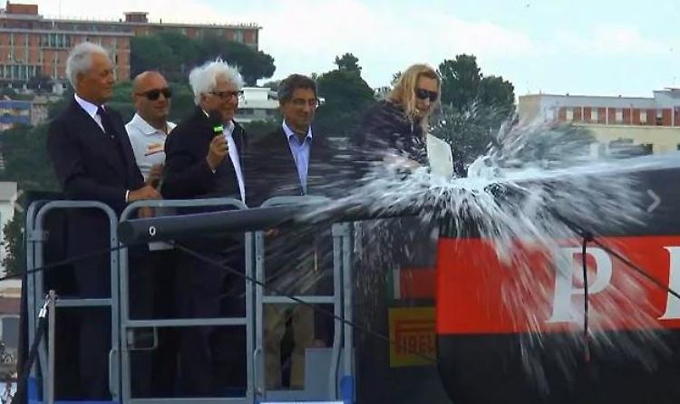 Vela, varata a Cagliari 'Luna Rossa'   