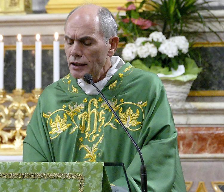 Domenica l’insediamento di don Giuseppe Manzoni