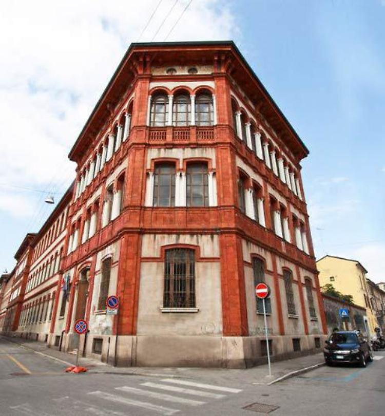 Scuola Realdo Colombo, tre settimane senza docce e servizi
