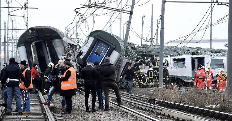 Treni e disservizi, pendolari all'attacco di Rfi: vogliamo impegno reale
