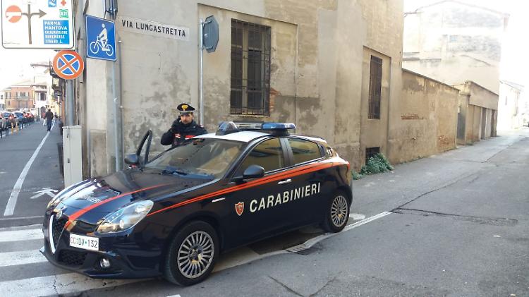 Si inventa un'aggressione per non fare il nome dell'amico che lo ha picchiato