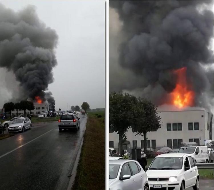 Incendio devasta un caseificio a Leno: due feriti