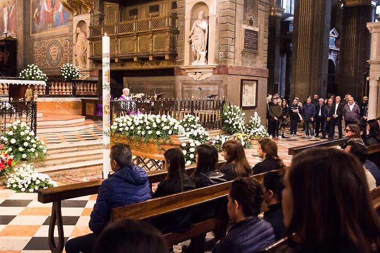 Commosso ultimo saluto a Nicola Mandara