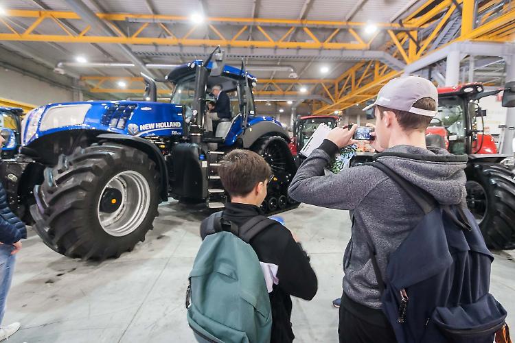 Grande successo di pubblico, il ministro:  «Il vostro settore pilastro del Made in Italy»