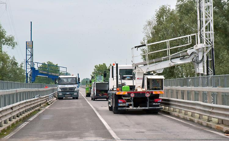 Ponte sul Po, autovelox e sensori: «Tutte promesse non mantenute»