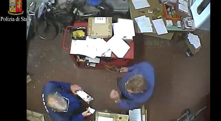 Corpi di reato rubati, condannato il funzionario per omessa vigilanza