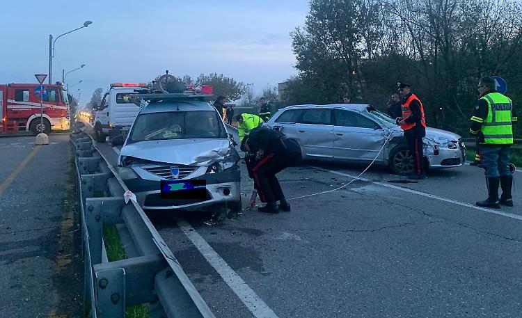 Castelvetro, frontale poco prima del ponte