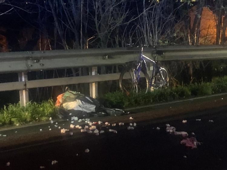 Castelvetro, ciclista investito: 35enne lotta per la vita