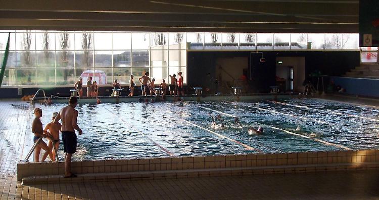 Piscina, «Il Comune rompa il contratto»