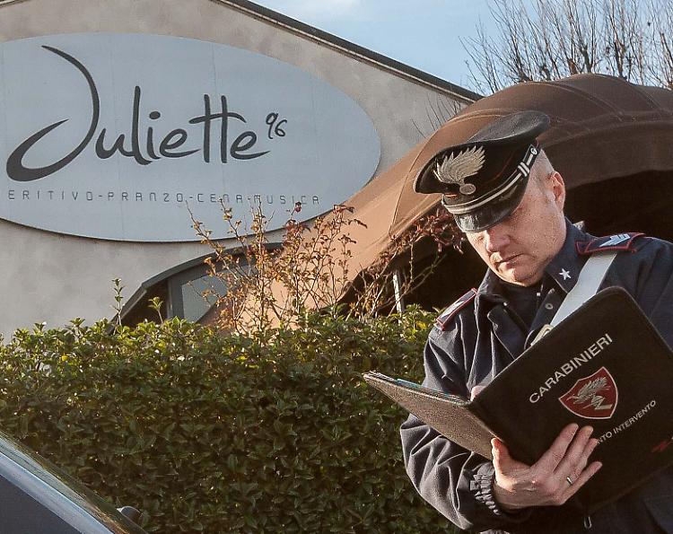 Notte violenta al Juliette, il 37enne esce  dal coma: 'Presenterà denuncia'