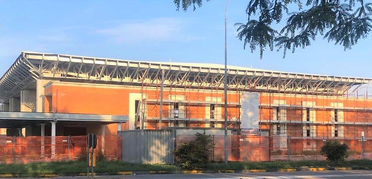 PalaFarina, cantiere infinito: giunta nel mirino