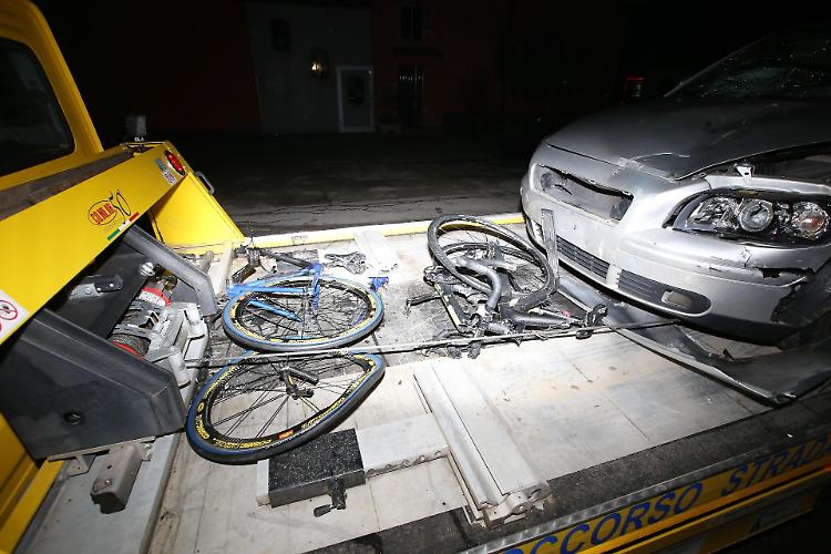 Travolge e uccide due ciclisti cremonesi: arrestato