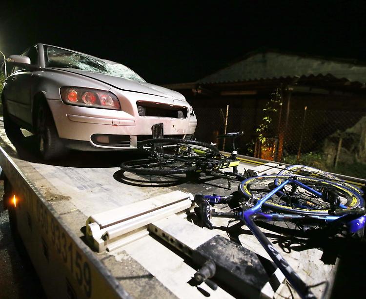 Ciclisti travolti e uccisi, oggi l'interrogatorio dell'arrestato
