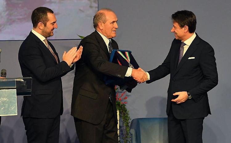 A Oreste Perri  il Collare d&rsquo;Oro al  Merito Sportivo 