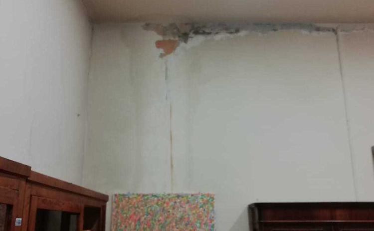 "Scuole a pezzi ma dal Comune soldi per il Voltini"