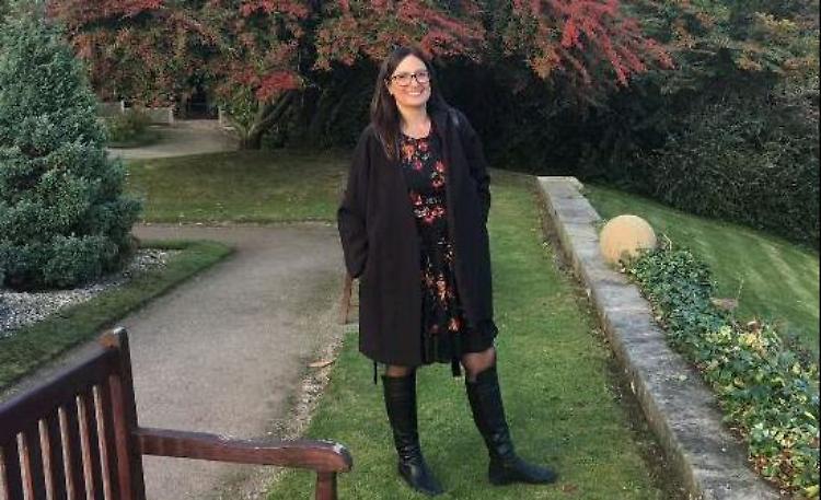 «Dopo  25 anni di lavoro trattata da straniera»