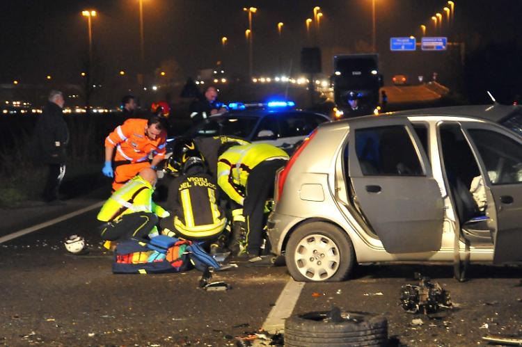 Incidente in tangenziale: feriti e traffico in tilt