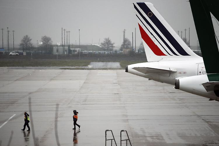 Identificato il ragazzino morto nel carrello aereo