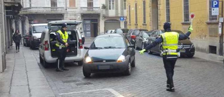 Nella morsa dello smog, scattano le prime multe