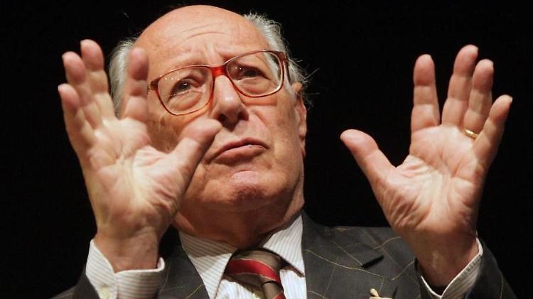 Severino e il Théatron, luogo pubblico del riconoscimento della potenza e della verità